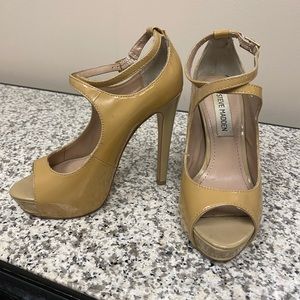 Steve Madden Heels size 5